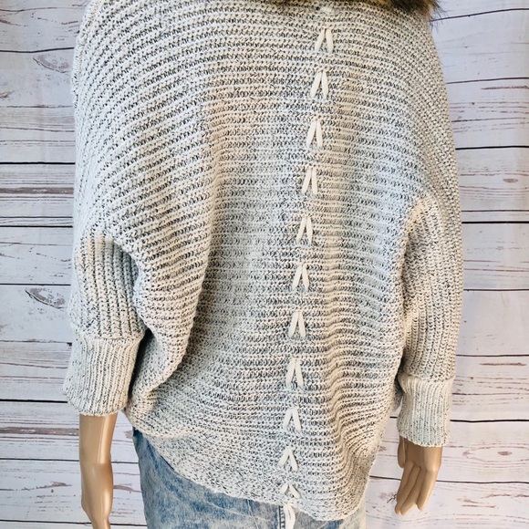 Pinklicious Faux Fur Collar Knit Sweater/Shrug S - Picture 2 of 10